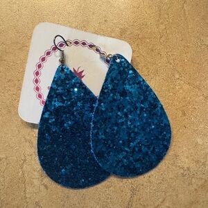 Averee Grace Designs Blue glitter earrings NWT